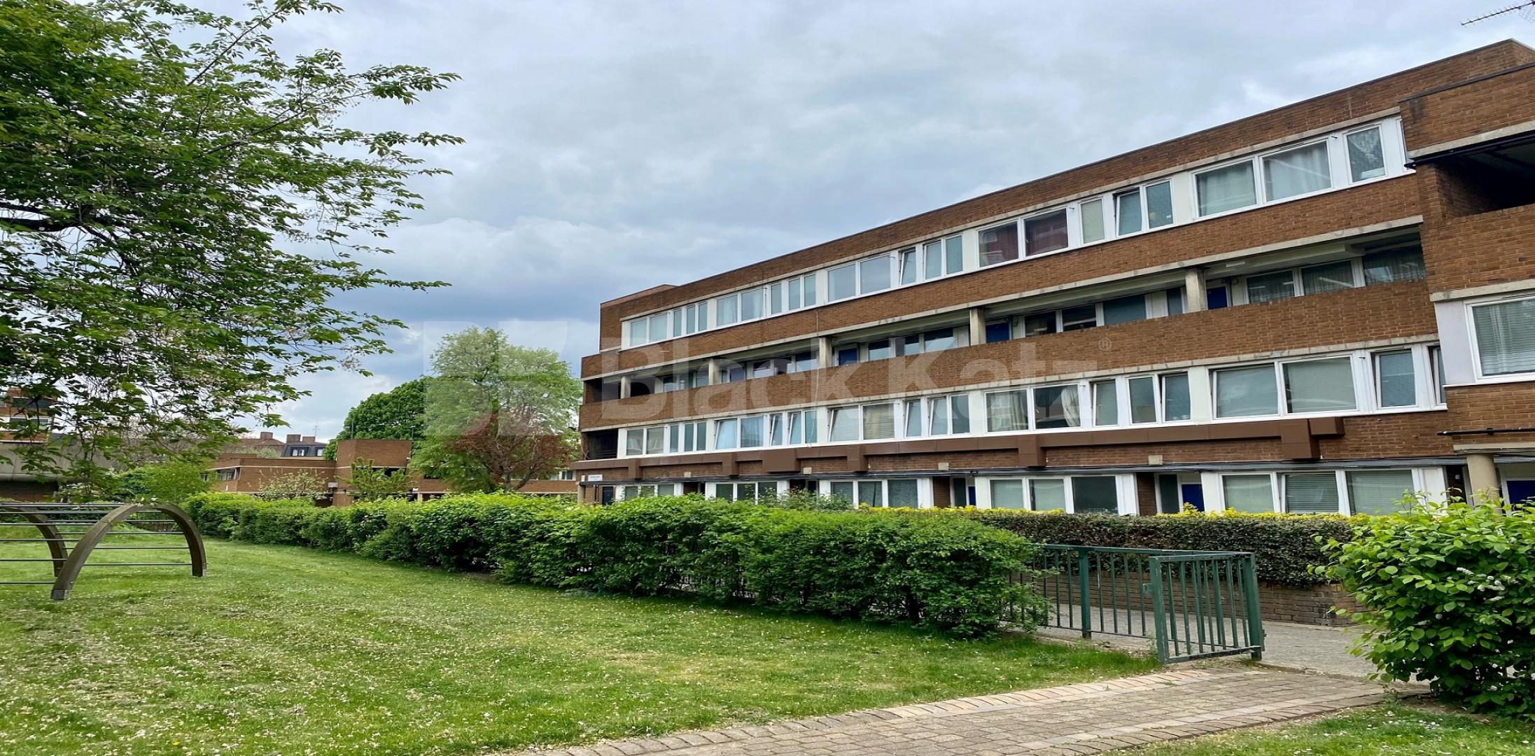 			NEW INSTRUCTION , 3 Bedroom, 1 bath, 1 reception Ground Floor Maisonette			 Mulvaney Way, London Bridge 